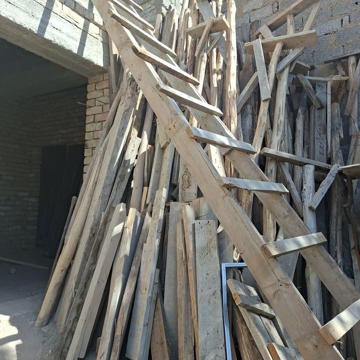 Сотилади. Тахталар