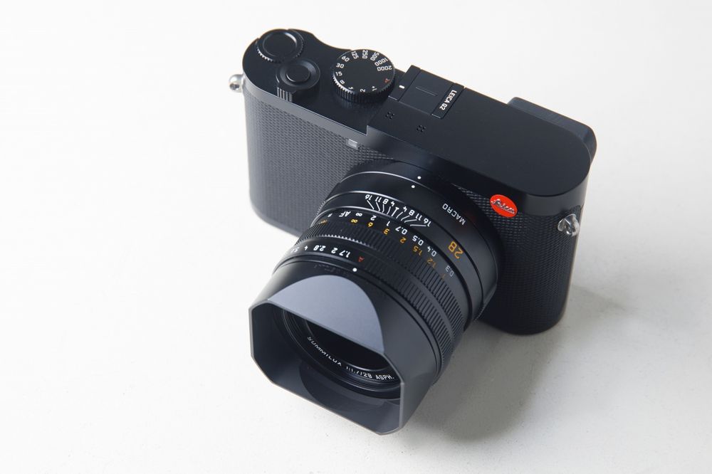 Продаю Leica Q2 28 мм