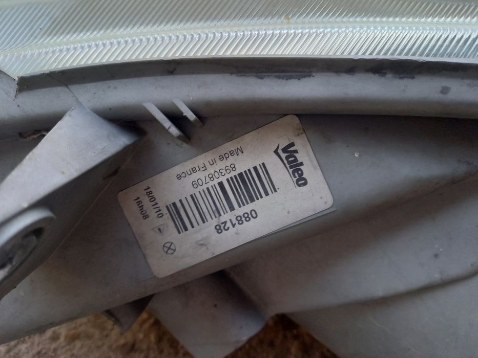 Faruri Opel Vivaro Renault Trafic