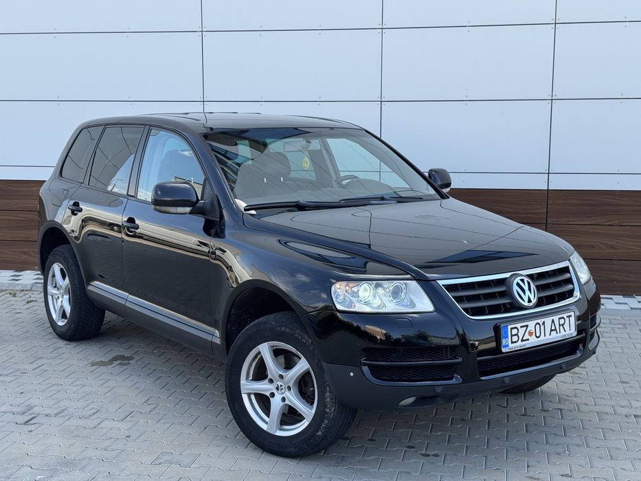 VOLKSWAGEN Touareg