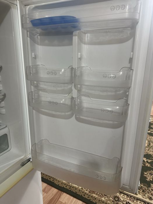 Продам холодильник LG