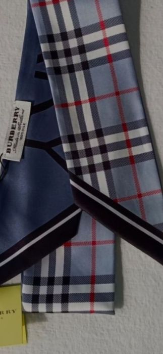 Eșarfe Burberry, model 2026, 100% mătase, preț fix