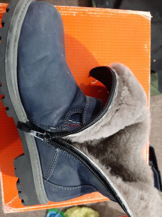 Продам сапоги зимние на мальчика.