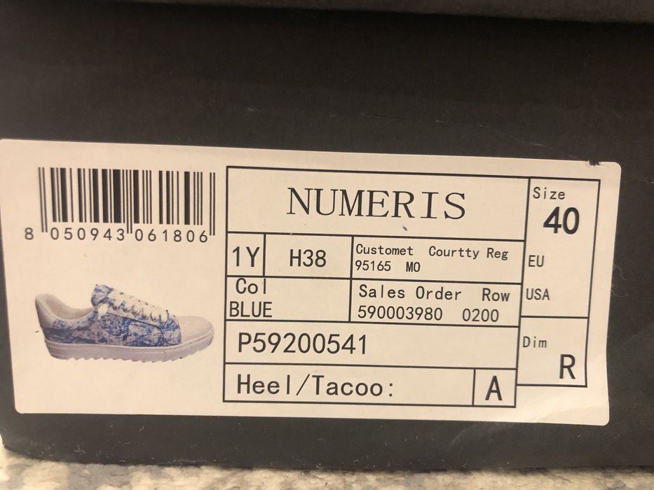 Продам кроссовки нумерис