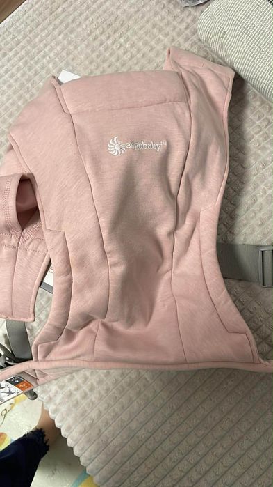 Ергономична раница Ergobaby embrace