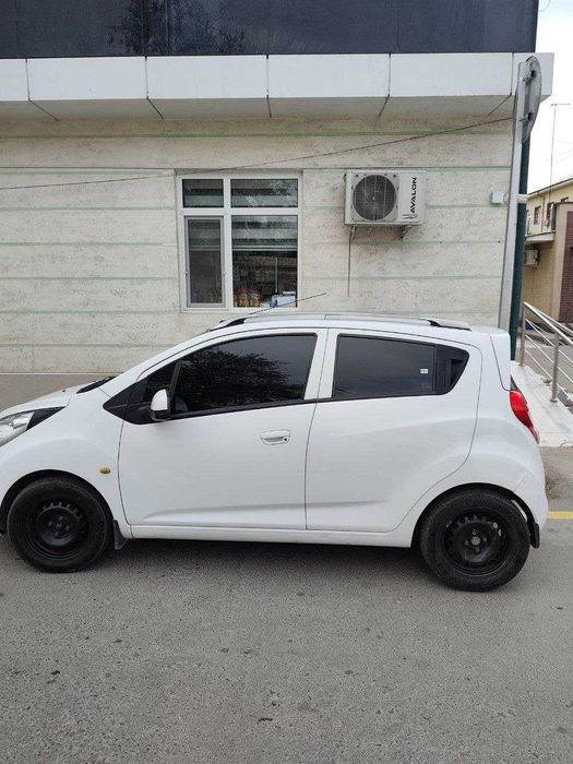 Spark mashina bor