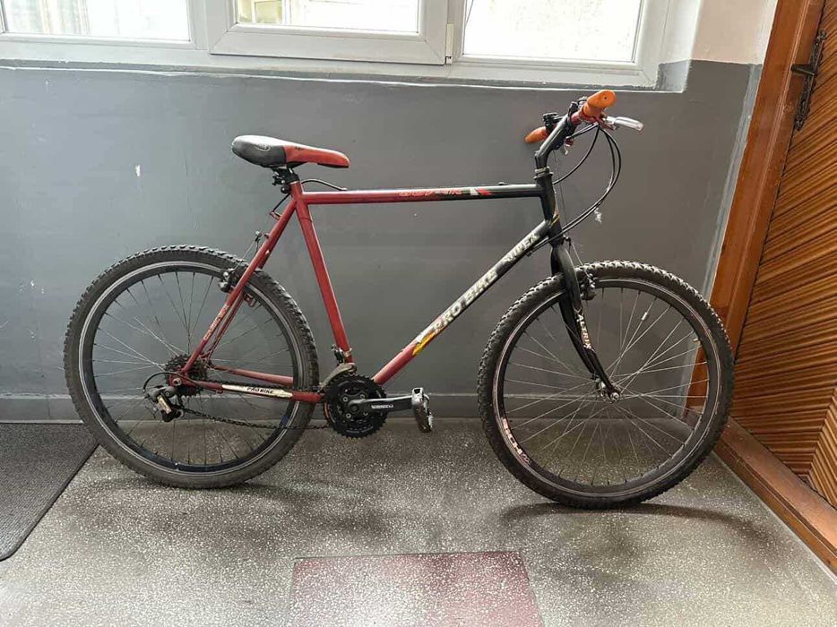 Vând două biciclete la preț super.