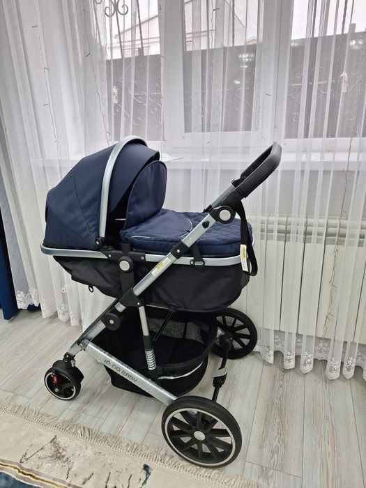Продам коляску новую