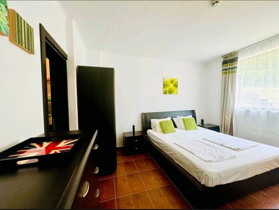 Продава се Тристаен апартамент в с. Кошарица, Област Бургас - 100 кв.м за 859 €/кв.м - Снимка #4