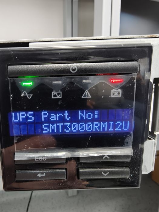 UPS APC Smart‑UPS 3000