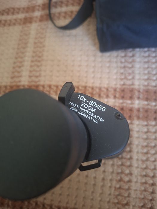 Продам новый Бинокль Binger 10×-30×50