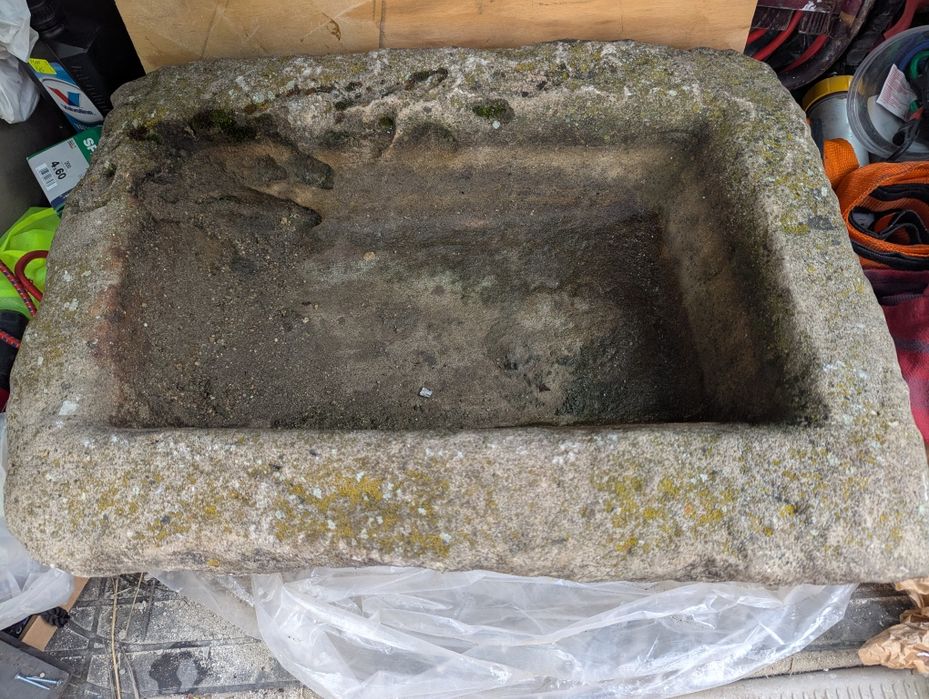 Автентичен стар камък -мивка