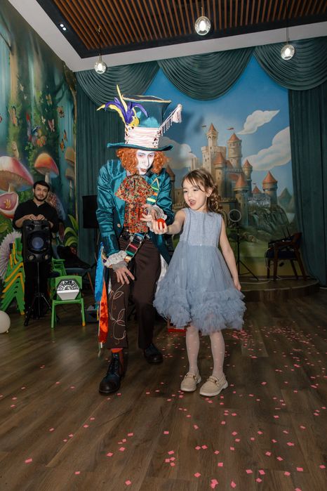 Фокусник «Безумный шляпник» на ваш праздник