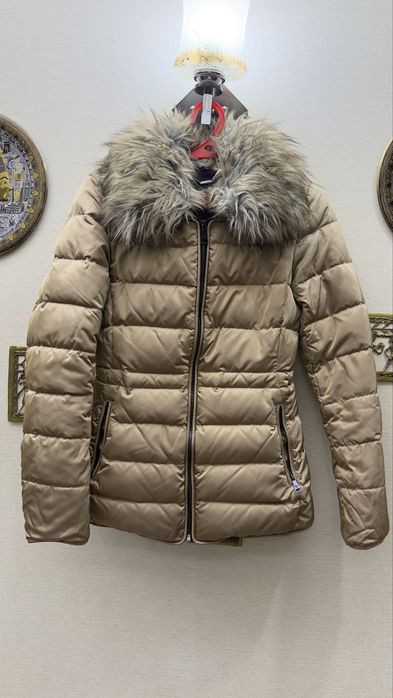 Теплая куртка 80,000 сум