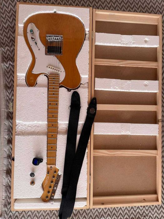 Кастомна електрическа китара Telecaster + Куфар + Ремък + Тунер