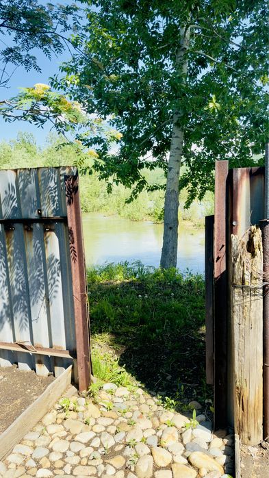 Дом на берегу ульбы