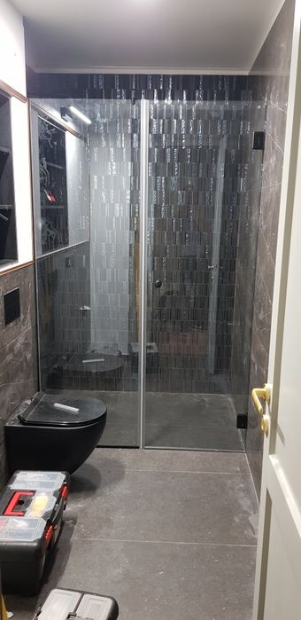 Sticlă securizată si oglinzi