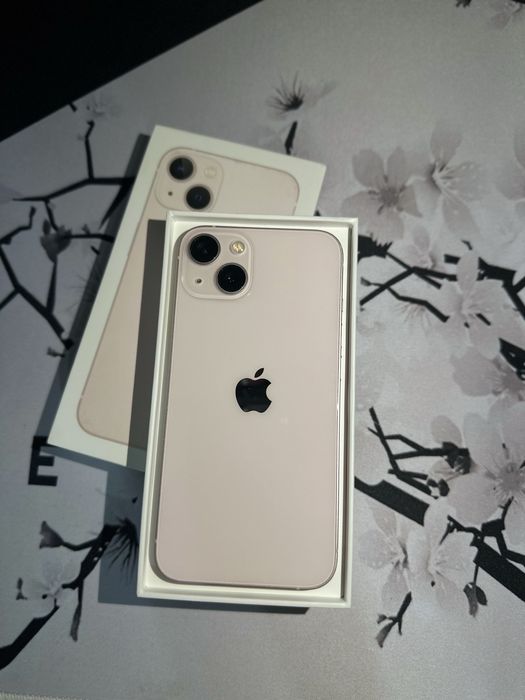 Продам iPhone 13