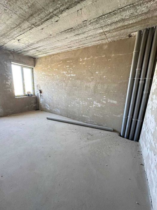 Сахарная больница рупарасида 3хоналик 7каватда  сотилади 
Янги Элитный