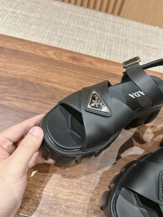 Prada летние сандалии