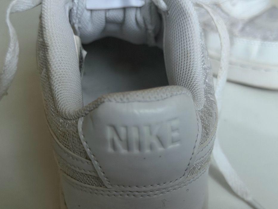 Дамски бели сникърси  Nike