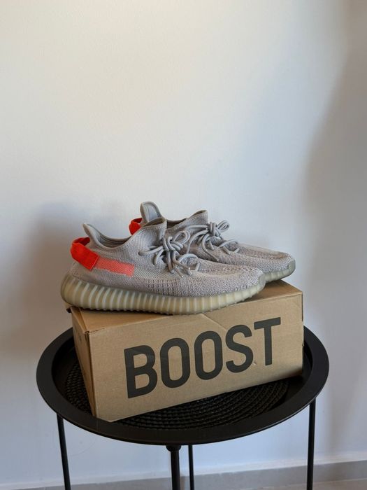 Yeezy Boost 350 Tail Light