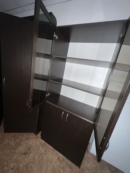 Шкаф глухой шкаф со стеклом