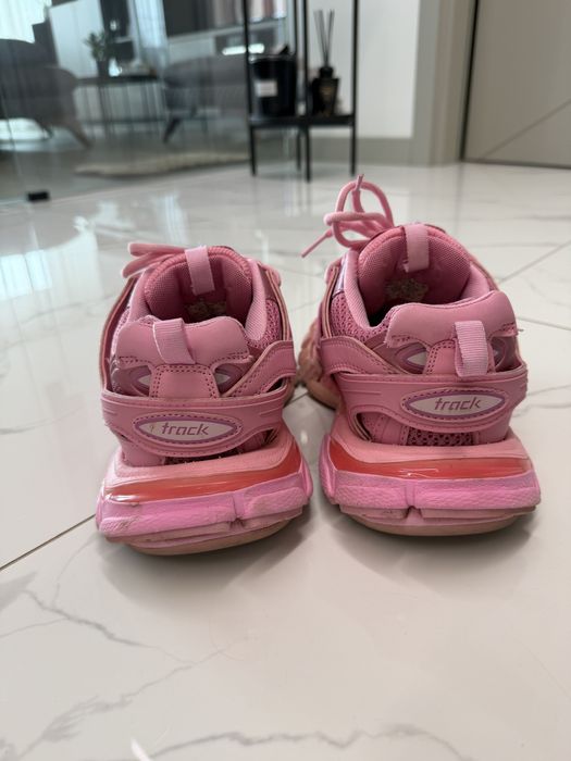 Balenciaga pink track