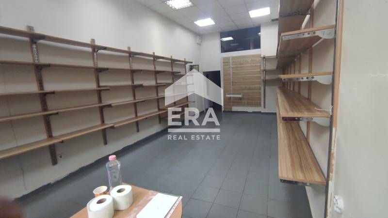 Дава се под наем Магазин в София, Зона Б-18 - 60 кв.м за 459 € - Снимка #2