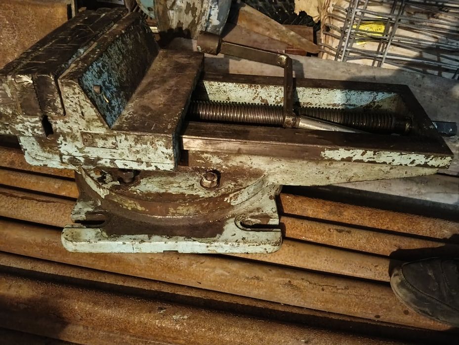 Продам тески большие