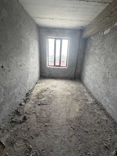 Ургут туманида кенг 2 хонали хонадон сотилади!