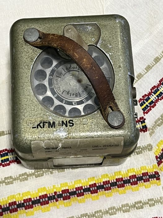 Стар часовник за състезателни гълъби