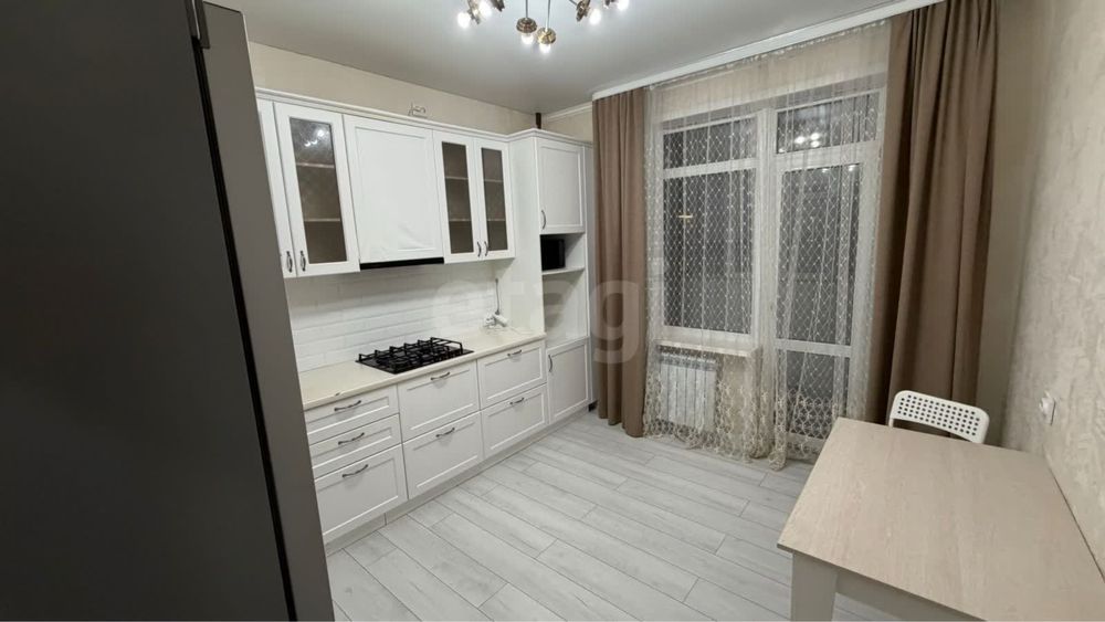 Центр города 65кв 2015 г.п Пересечение ул.Толстого /Каирбекова