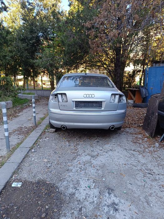 Ауди А8 Д3 на Части