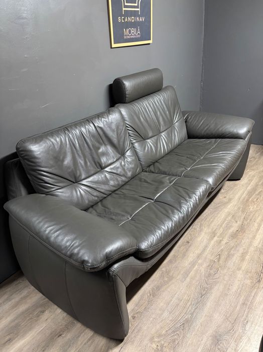 Canapea 2 pers. piele naturala de culoare gri