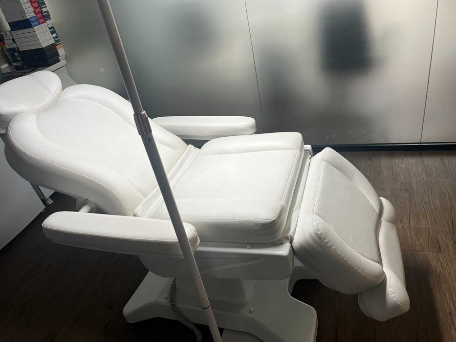 Хидравлична медицинска кушетка