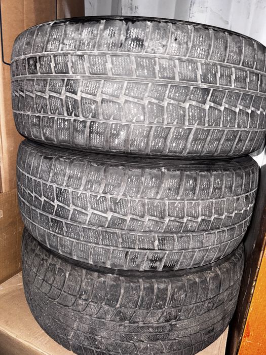 Продам шины Dunlop 225/45R18