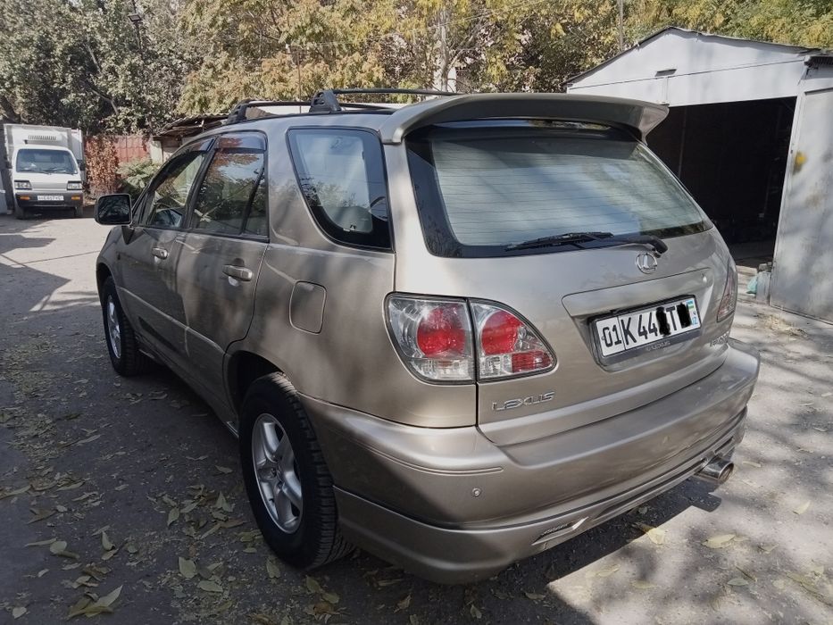 Lexus RX-300. Внедорожник.