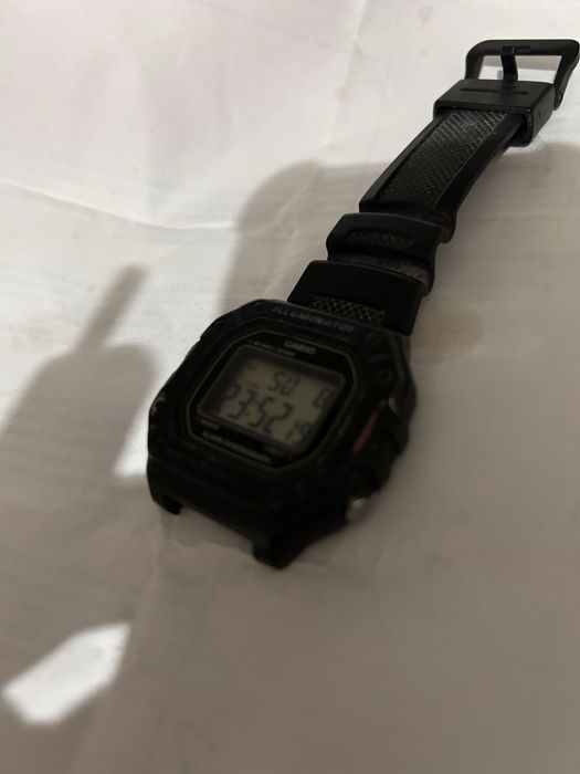 Часовник Casio Iluminator