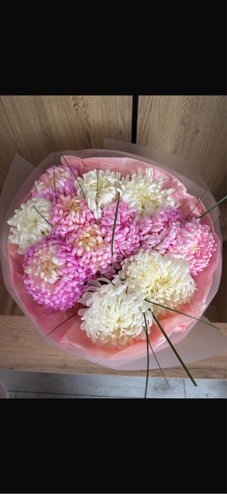 Букеты цветов 3 вида имеется