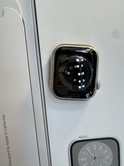 Apple Watch Series 8 GPS+ подарък каишка и кейс