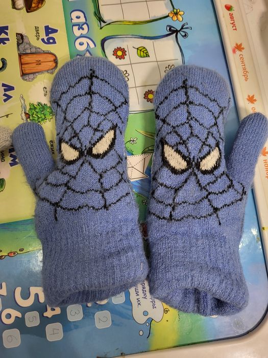 Продаю варежки для мальчиков