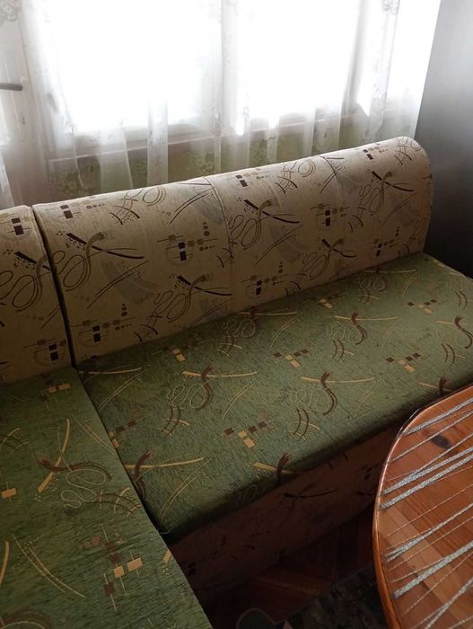 Кухненски разтегателен ъглов диван