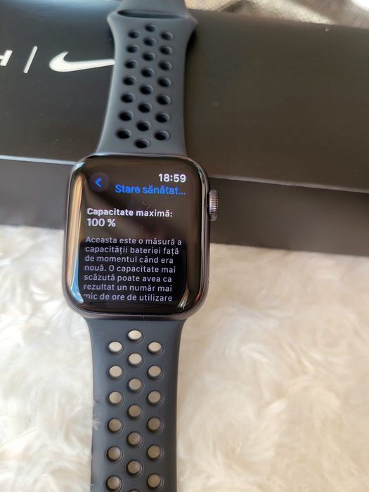 Apple Watch SE Nike Edition 40mm GPS