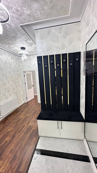 Янги домдан 3 Хонали 100 m2  Евротамирланган  квартира сотилади 5 микр