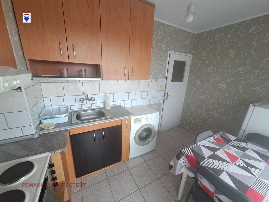 Дава се под наем Едностаен апартамент в Русе, Хъшове - 40 кв.м за 229.5 € - Снимка #5