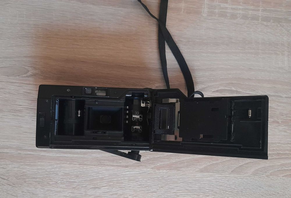 Ретро фотоапарат Samsung SF-200 (Point&Shoot)