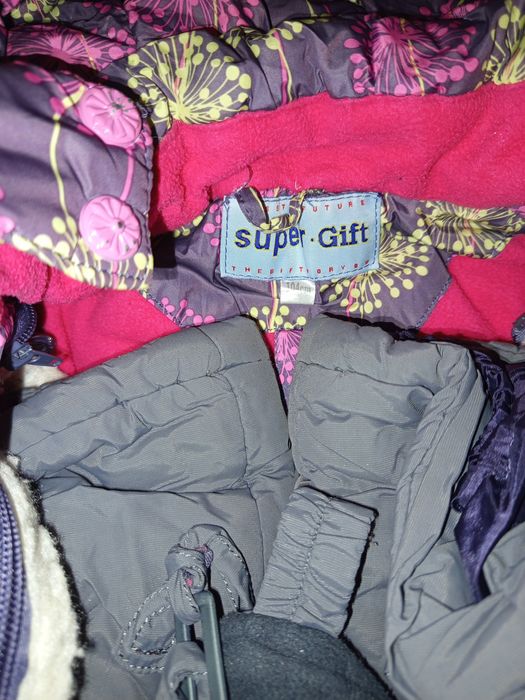 Куртки на девочку 3-7лет