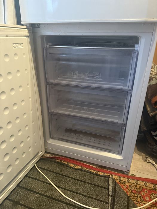 Холодильник beko