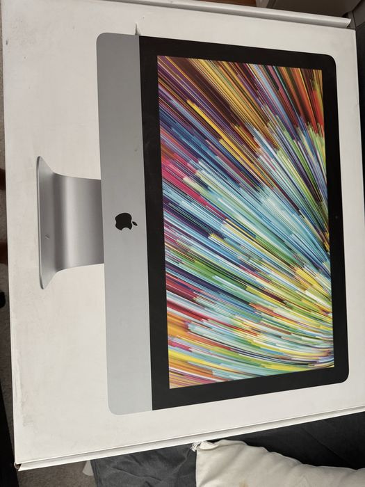 Vand iMac 21.5' retina 4k i5 8Gb 256GB